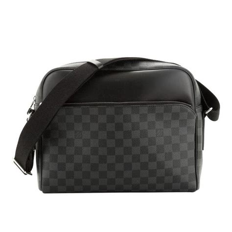 louis vuitton dayton reptor mm shoulder bsg|LOUIS VUITTON Damier Graphite Dayton Reporter MM.